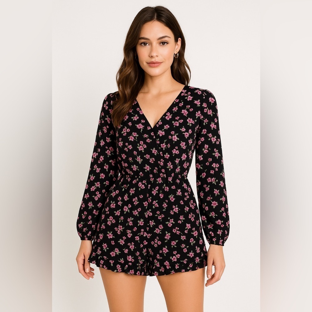 EXPRESS women Floral V-Neck Long Sleeve romper/barbiecore size SP